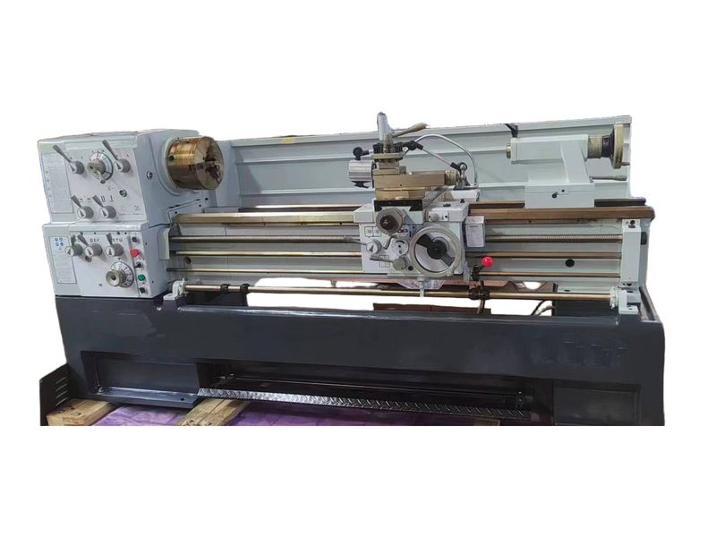 Lathe Machine W560E